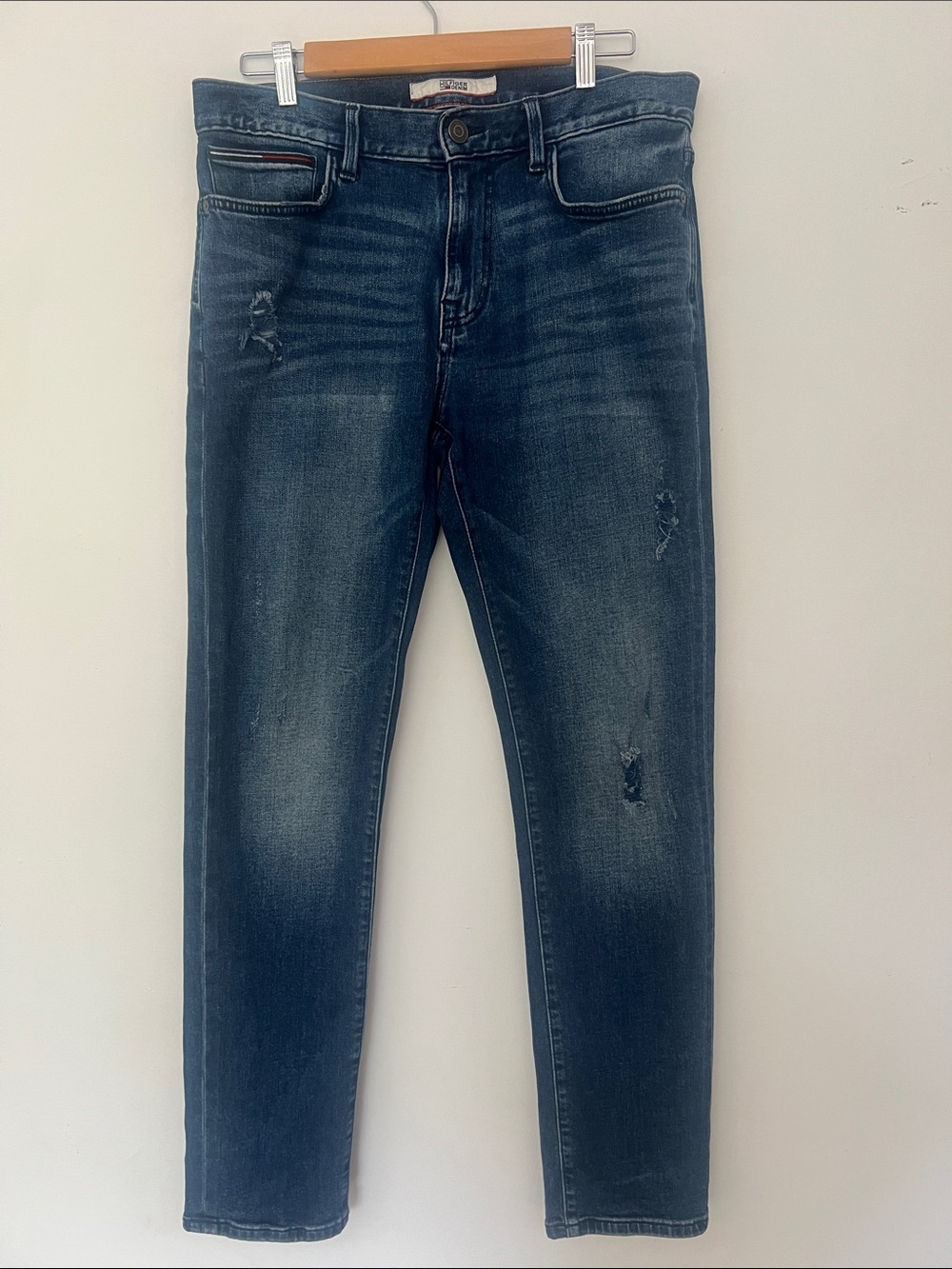 Tommy Hilfiger Men's Slim Straight Jeans in Faded Indigo